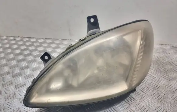 Mercedes-Benz Vito Viano W639 Headlight/headlamp 24670300