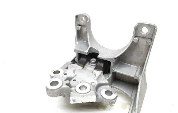 Nissan Rogue Gearbox mount 