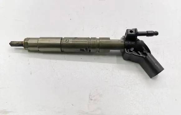 Chrysler 300 - 300C Fuel injector A6420701987 0445115076
