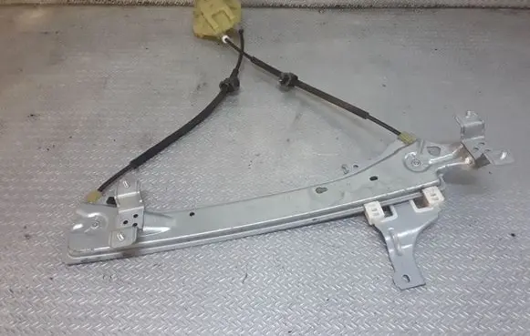 Renault Megane III Rear window lifting mechanism without motor 827200003R
