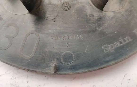 Volkswagen Transporter - Caravelle T4 Original wheel cap 701601149
