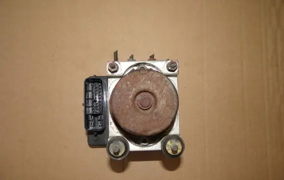 Mitsubishi Outlander ABS Pump MB44WDE33051