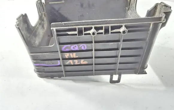 Volkswagen Polo IV 9N3 Battery box tray 6Q0915419F