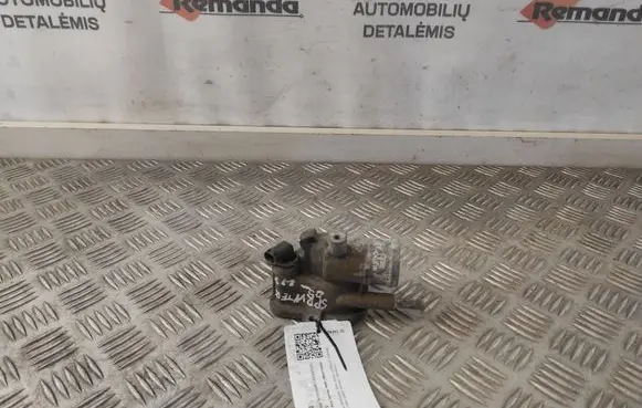 Mercedes-Benz Sprinter W901 W902 W903 W904 Thermostat/thermostat housing A6112031975