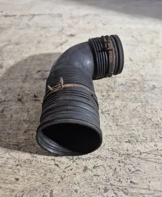 Ford Galaxy Air intake hose/pipe 7M0129627AA 97VW9W633DB YBZ02ADE