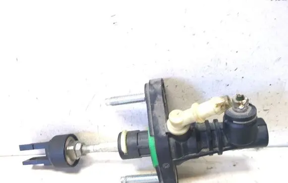 Toyota Avensis T270 Clutch master cylinder 3142002031D