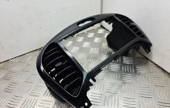 Nissan Juke I F15 Dash center air vent grill 68260BX80A 687511KE0A 687501KE0A