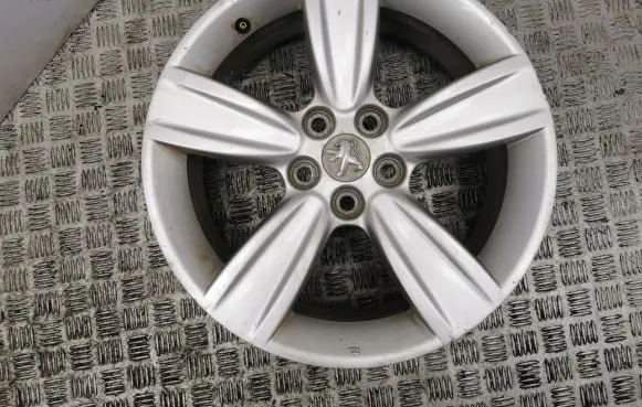 Peugeot 4007 R18 alloy rim 