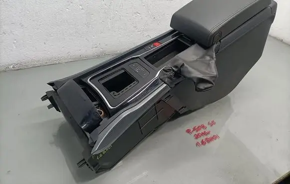 Peugeot 508 Armrest 