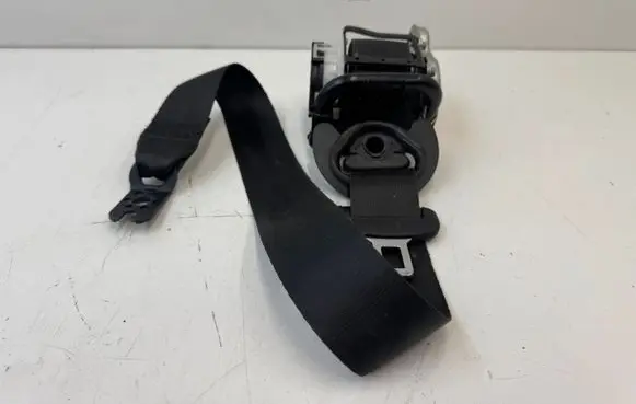 Skoda Superb B8 (3V) Front seatbelt 3v0857702b