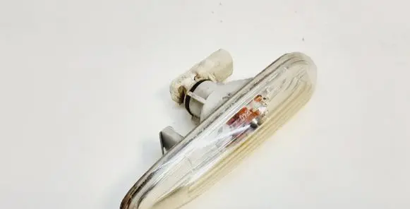 BMW 1 E81 E87 Front fender indicator light 6932998