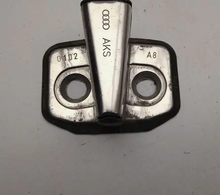 Audi A8 S8 D2 4D Front door lock loop/hook striker 4D0837035B