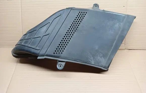 Audi Q5 SQ5 Air intake duct part 8R0129618F 8R0129618G