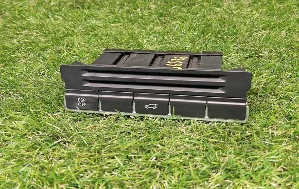 Volkswagen Tiguan ESP (stability program) switch 5N0927132P