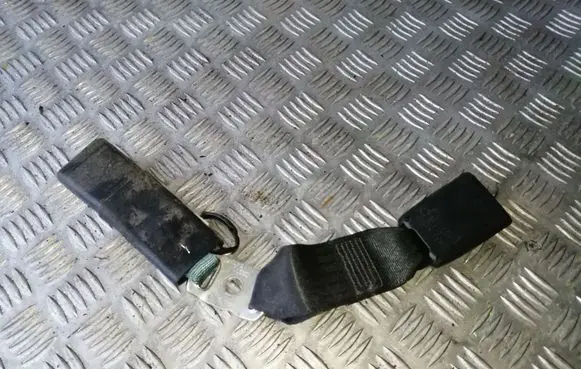 Lexus GS 300 350 430 450H Middle seatbelt buckle (rear) E063002 B500 E034501