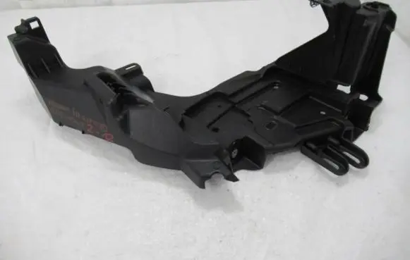 Renault Megane III Headlight/headlamp mounting bracket 622227190R