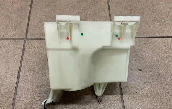 Mercedes-Benz C W205 Fuse box cover A2055400124