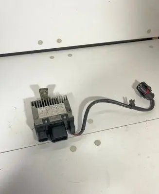 Audi A4 S4 B7 8E 8H Coolant fan relay 8E0959501P