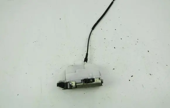 Citroen C3 Front door lock 