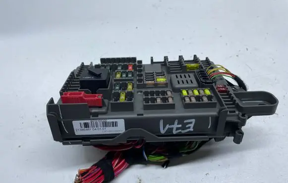 BMW X6 E71 Fuse box set B010105300 21386461