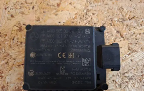 Mercedes-Benz E W213 Distronic sensor radar A0009058909