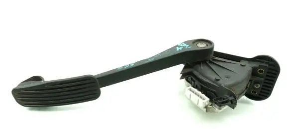 Volvo S60 Accelerator throttle pedal 30636003