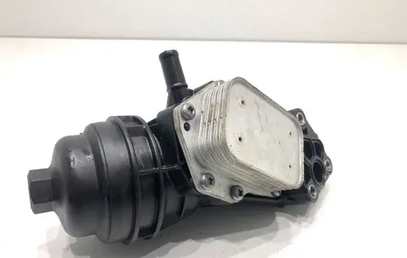 Mercedes-Benz CLA C117 X117 W117 Oil filter mounting bracket 