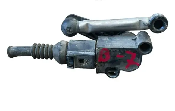 Volkswagen PASSAT B7 Headlight/headlamp level sensor 1T0907503B H09200HZ
