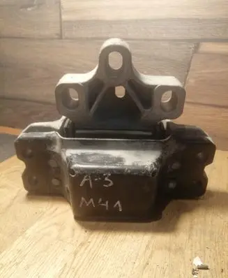 Audi A3 S3 8P Engine mount bracket