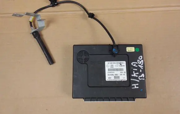 Hyundai i30 BSM Control unit 95400A6821
