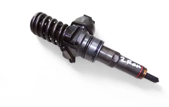 Skoda Fabia Mk2 (5J) Fuel injector 038130073BP