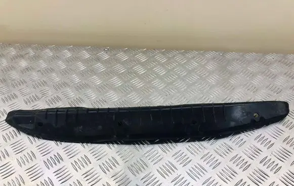 Mercedes-Benz R W251 Fender end trim 2518890225