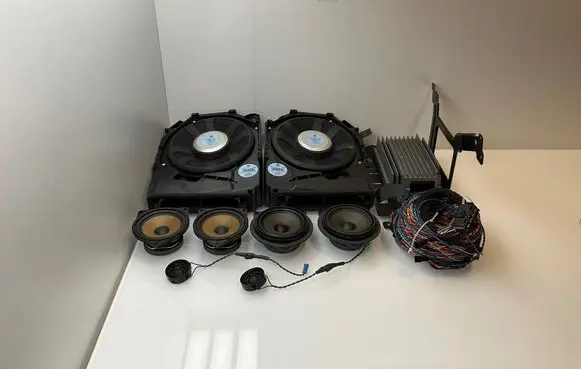 BMW 3 E90 E91 Audio system kit 9246184 9296328 9143153