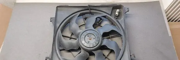 KIA Carens III Electric radiator cooling fan
