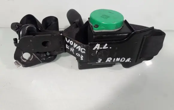 Chrysler Voyager Third row seat belt 