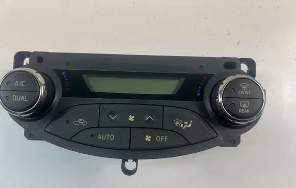 Toyota Yaris Interior fan control switch 75F206