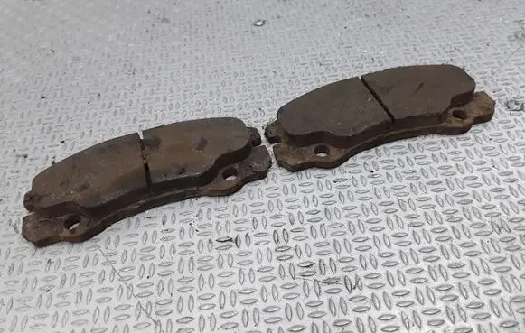 Land Rover Freelander Brake pads (front) 