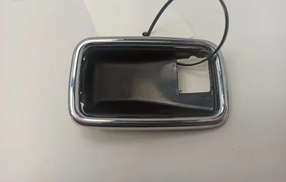 Mercedes-Benz COMPAKT W115 Front door handle cover 1087660511