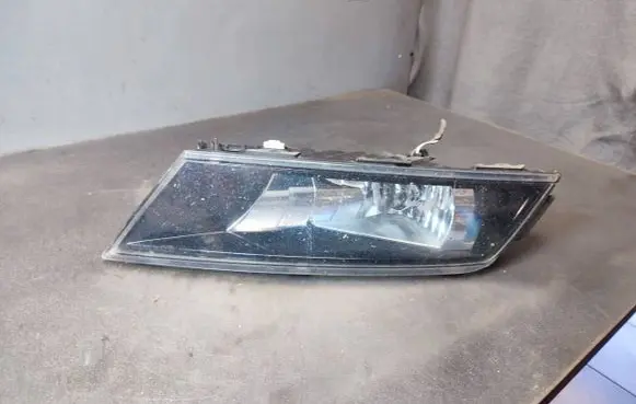 Skoda Superb B8 (3V) Front fog light 3V0941700