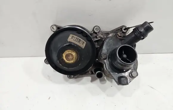 BMW 4 F32 F33 Water pump 781083305