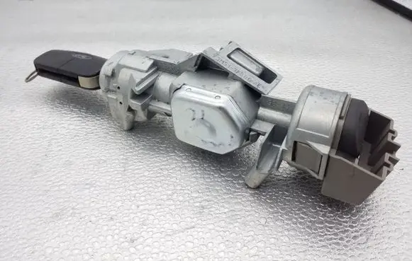 Ford Mondeo MK IV Ignition lock 3M513F880AE