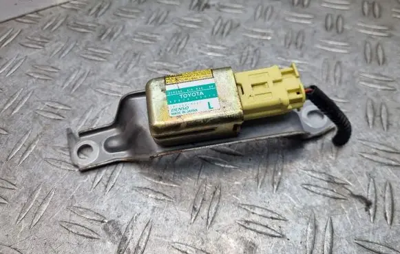 Toyota Land Cruiser (J100) Airbag deployment crash/impact sensor 8983460010 1879000521