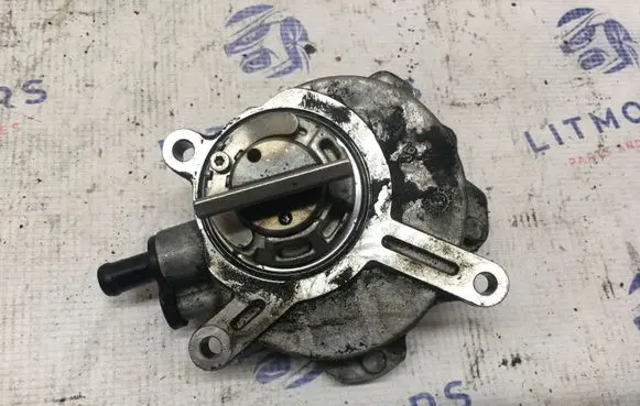 BMW 7 E65 E66 Vacuum pump 687390