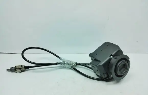 Mercedes-Benz C W203 Ignition lock 33000301 2105450208 8036746020206111