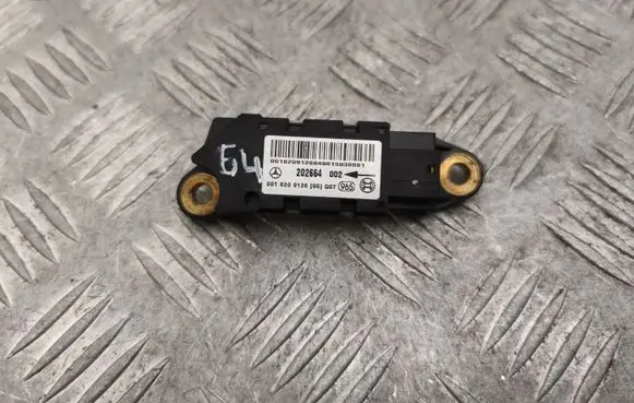 Mercedes-Benz CLS C219 Airbag deployment crash/impact sensor 0018209126