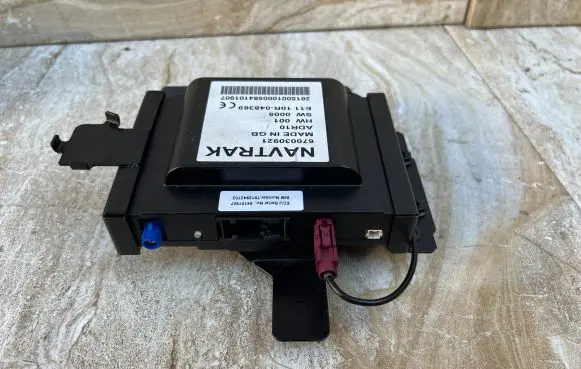 Maserati Ghibli GPS navigation control unit/module 670030921