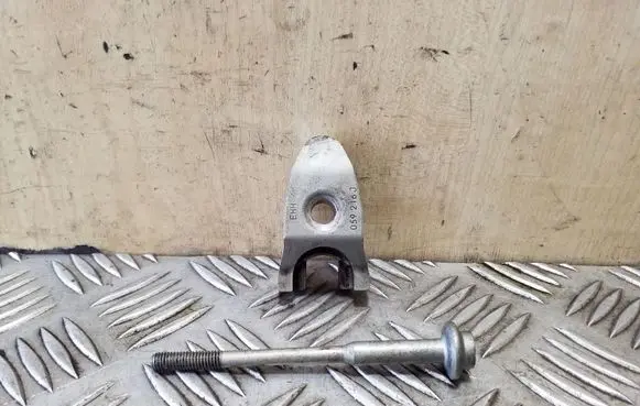 Audi A6 C7 Fuel Injector clamp holder 059216J