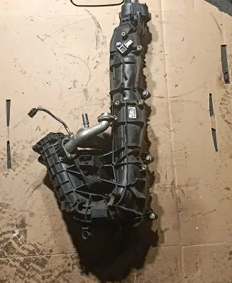 BMW X5 E70 Intake manifold 8507233 1304240249 850733403