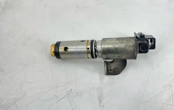 Volvo S80 Camshaft vanos timing valve 6G9N 6G11 9M424