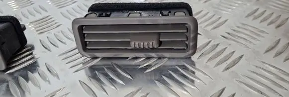 Nissan Murano Z51 Rear air vent grill 